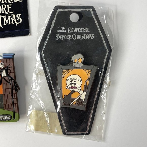Nightmare Before Christmas Vtg Movie Promo Disney Lot Pins Button Frame Booklet - Picture 8 of 16